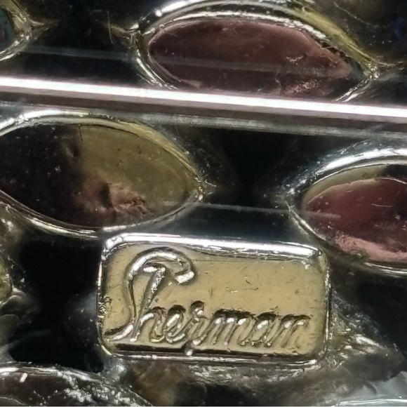 Beautiful Sherman Blue Crystal Jewelry Set - Picture 4 of 4